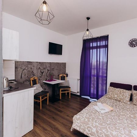 איוונו-פרנקיבסק Нові Apartments Біля Жд Вокзалу מראה חיצוני תמונה
