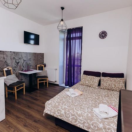 איוונו-פרנקיבסק Нові Apartments Біля Жд Вокзалу מראה חיצוני תמונה
